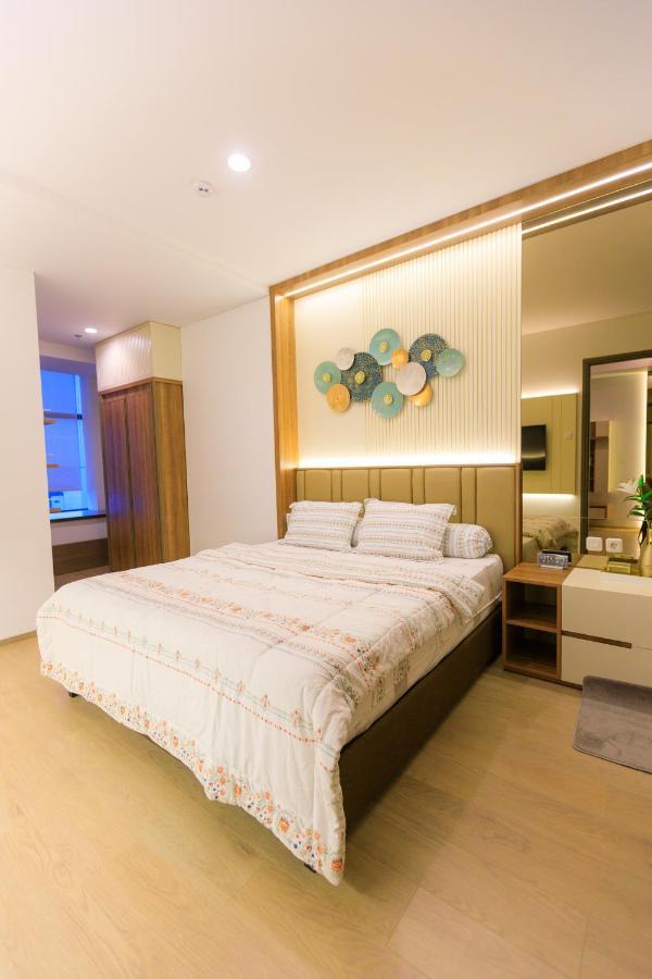 Calma 31 Apartment Makassar Esterno foto