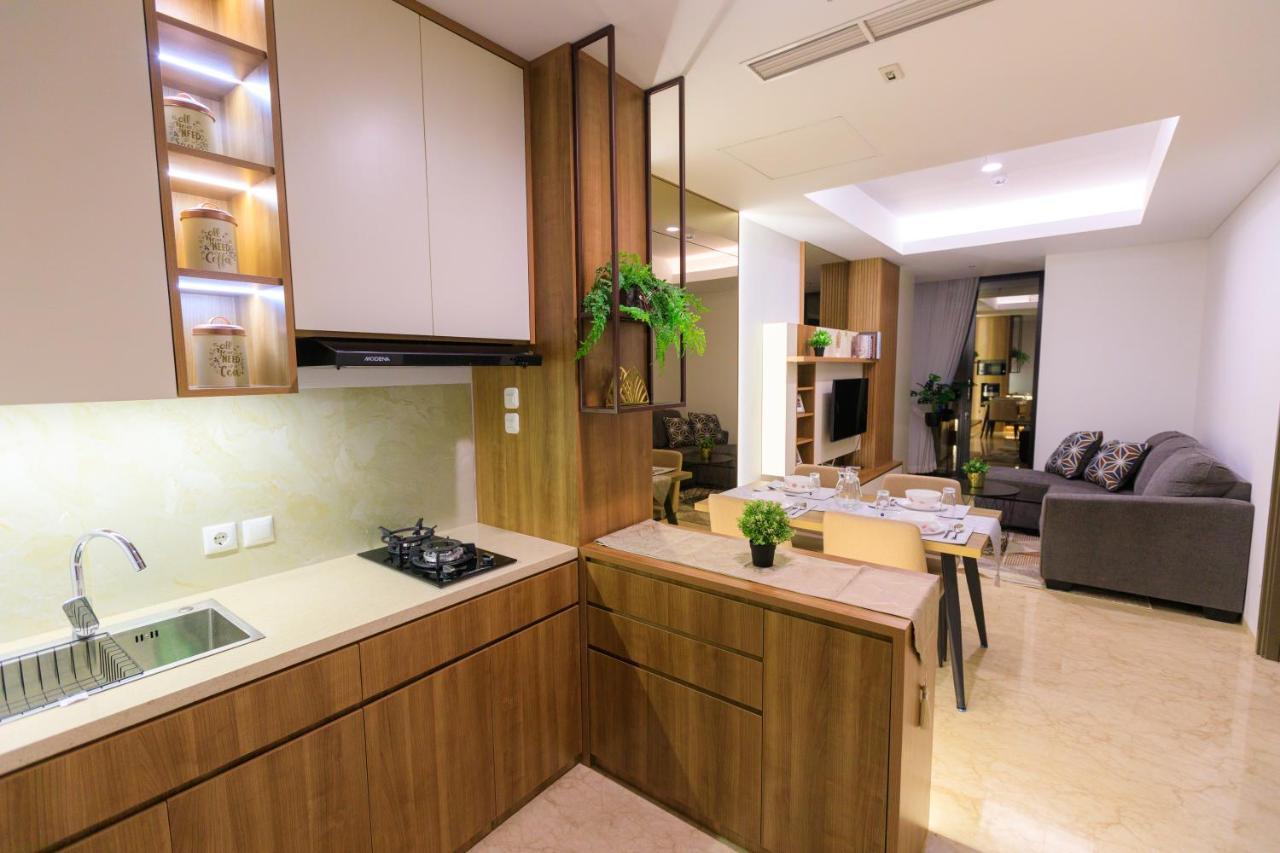 Calma 31 Apartment Makassar Esterno foto