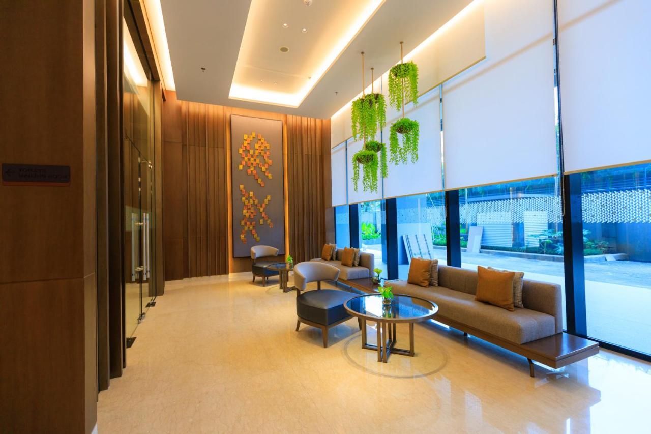 Calma 31 Apartment Makassar Esterno foto
